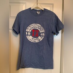Fredericksburg Texas tshirt - small